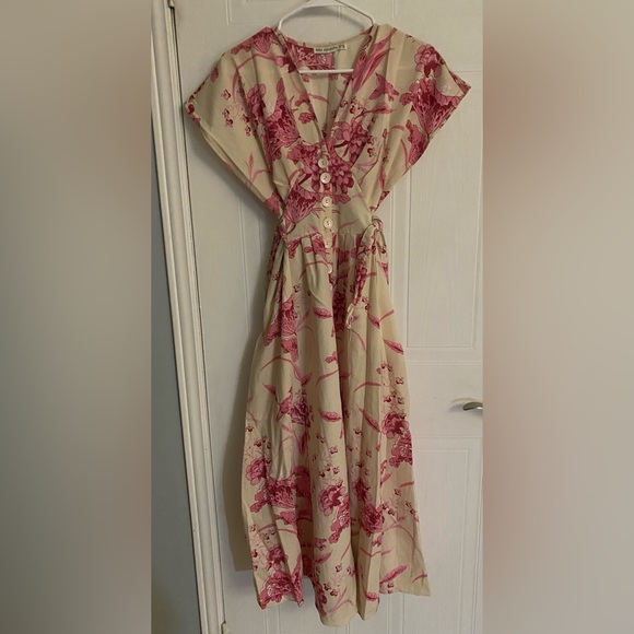 Pink midi dress with floral + birds pattern - Picture 5 of 8